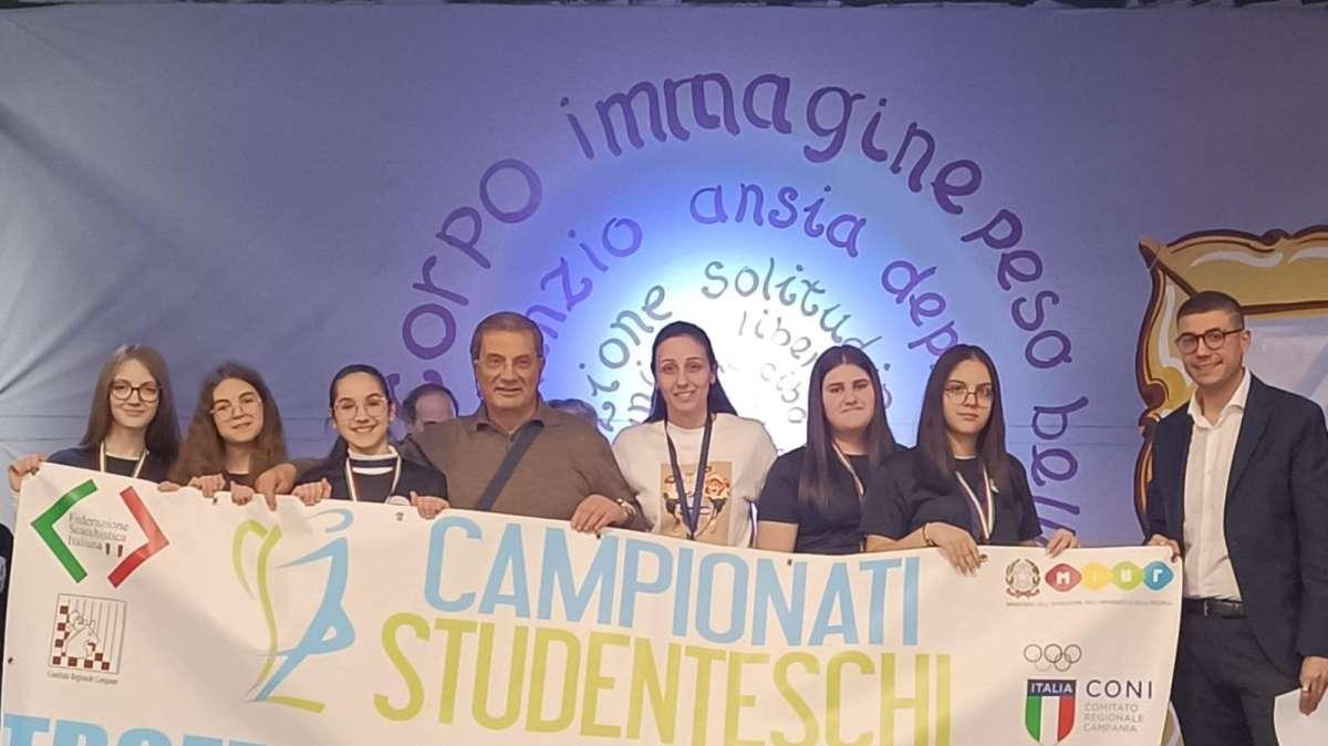 Gli studenti dell’IC Colombo Solimena di Avellino alla fase nazionale dei CSS disciplina scacchi