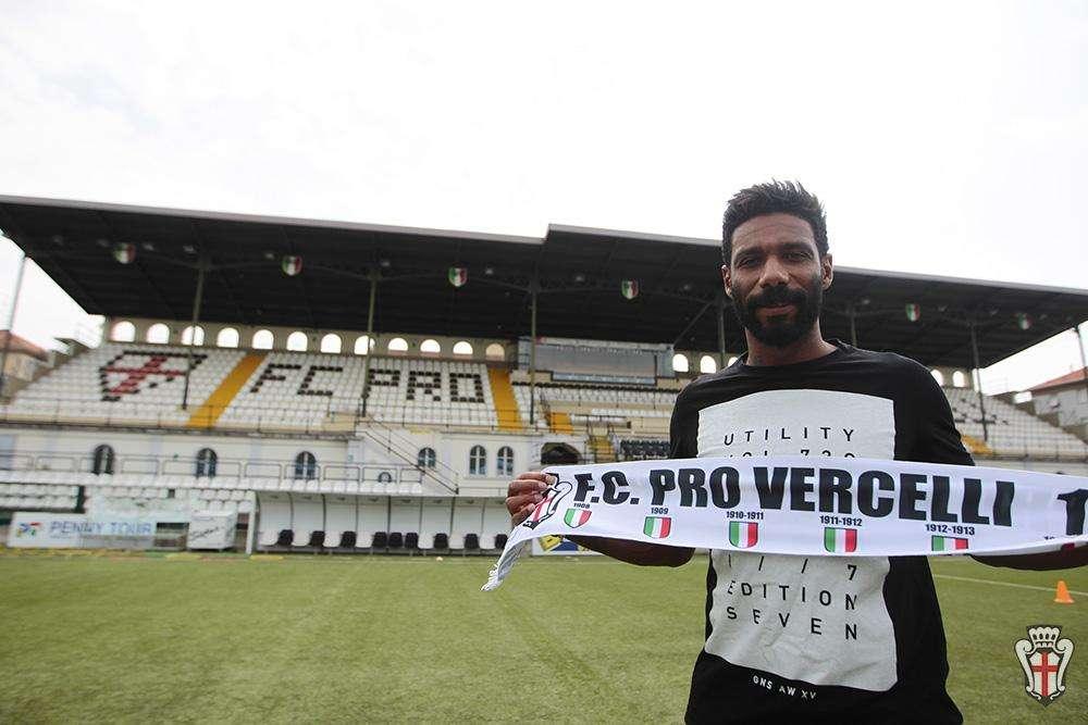 Jidayi si presenta alla Pro Vercelli: "Devo molto a Tesser e Novellino. La mia fortuna la duttilità"
