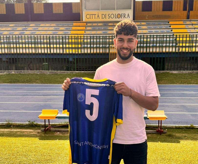 Solofra, in difesa firma Cesarano. E' cresciuto nelle giovanili di Juve Stabia e Salernitana 