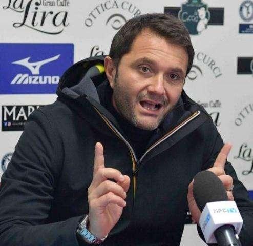 Rieti, contestazione e rapporti tesi patron-sponsor: l'irpino Di Gennaro lascia la società 