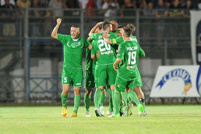 Avellino, nel pomeriggio allenamento e presentazione Bastien e Napol