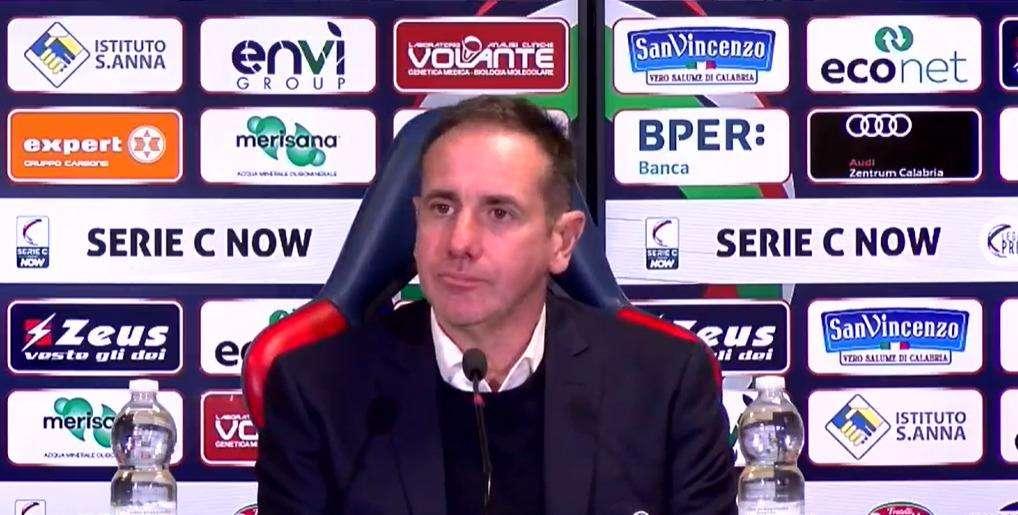 Crotone, Zauli: "Contro l'Avellino abbiamo la voglia di dimostrare di essere una squadra forte"
