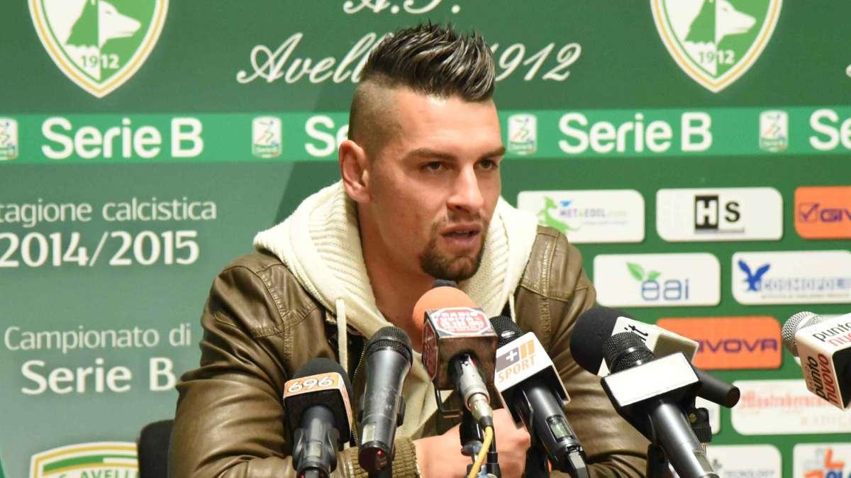 Pozzebon ai saluti, direzione Lucchese. Si cerca un sostituto