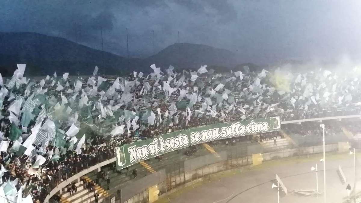 Corsi e ricorsi storici: l'Avellino la ribalta anche stavolta. Non vi è sosta se non sulla cima...