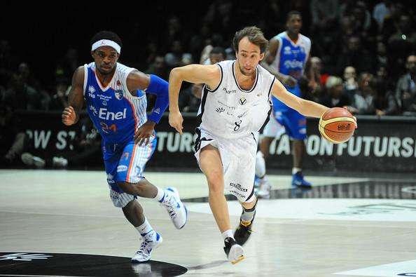 Virtus Bologna: Poeta salta il match del PalaDelMauro 