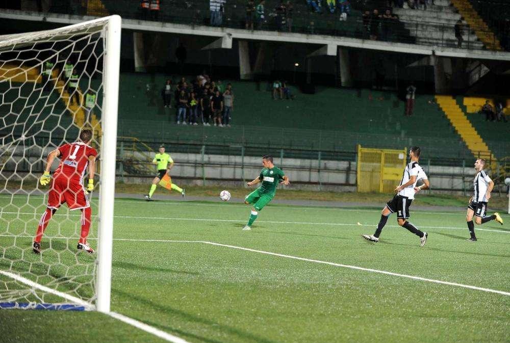 Avellino-Albalonga 2-1, le pagelle: Lagomarsini e Mikhaylovskiy disattenti, De Vena e Morero letali