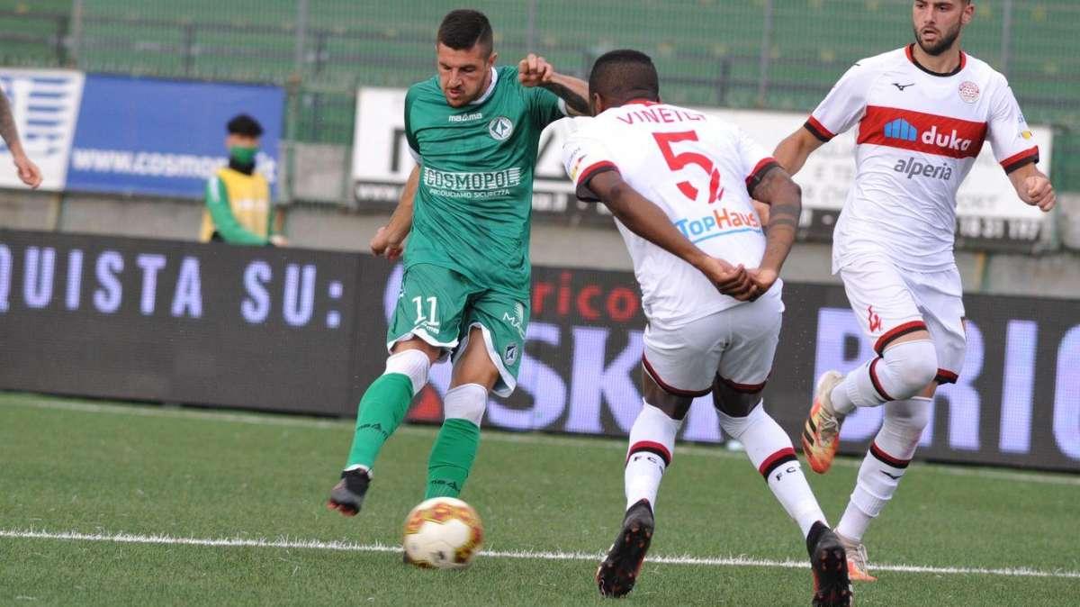 Avellino, grazie lo stesso! Il Padova espugna il Partenio e vola in finale (0-1)