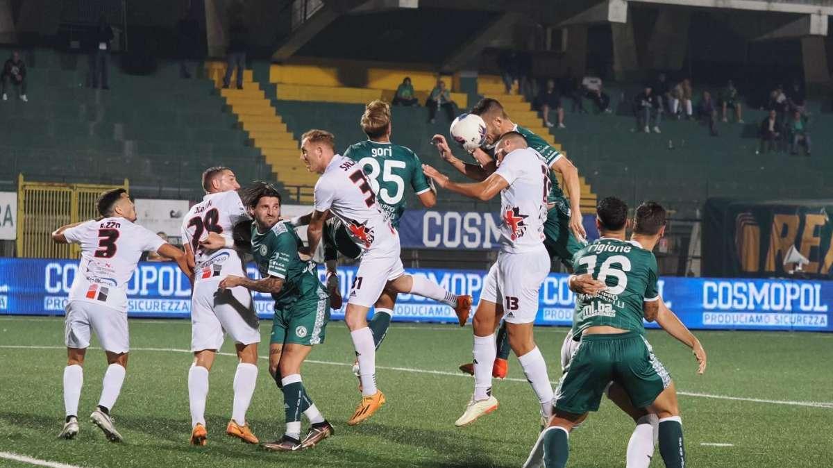 CdS - Il Taranto ferma l'Avellino. Furia Capuano. Solo la retroguardia raggiunge il 6