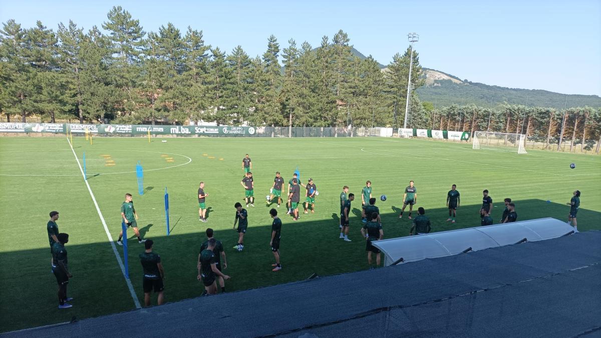 LIVE - Primo giorno di ritiro a Rivisondoli: inizia la partitella, schieramenti 4-4-1 e 4-3-2-1