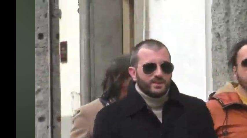 Izzo è ricomparso, ma dov'era quando si dovevano pagare gli stipendi? I tifosi gli hanno voltato le spalle