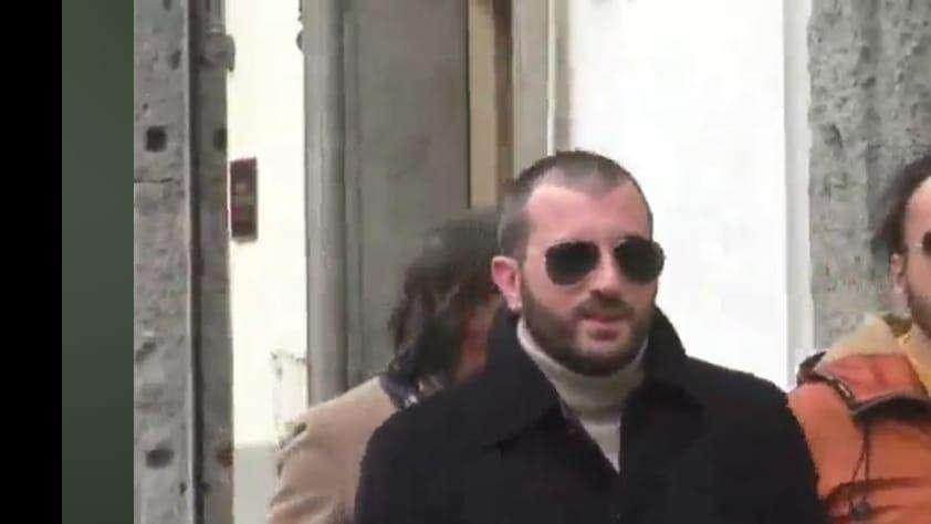 Izzo è arrivato a Napoli: "E' diventata una buffonata, io salgo dal notaio. Circelli facciamo le cose serie"