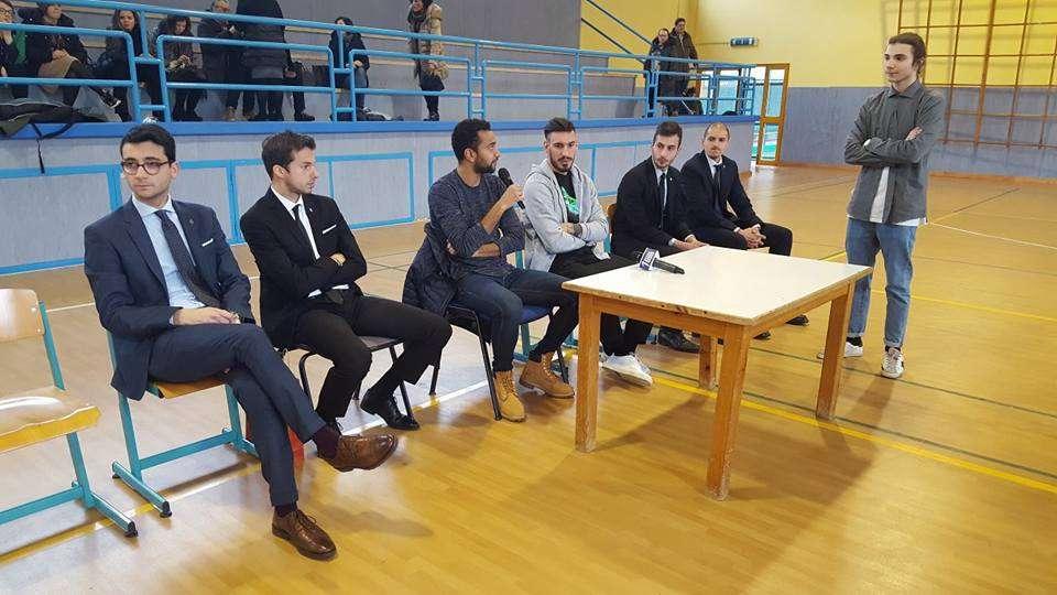 Ngawa e Falasco questa mattina al Liceo "Colletta"