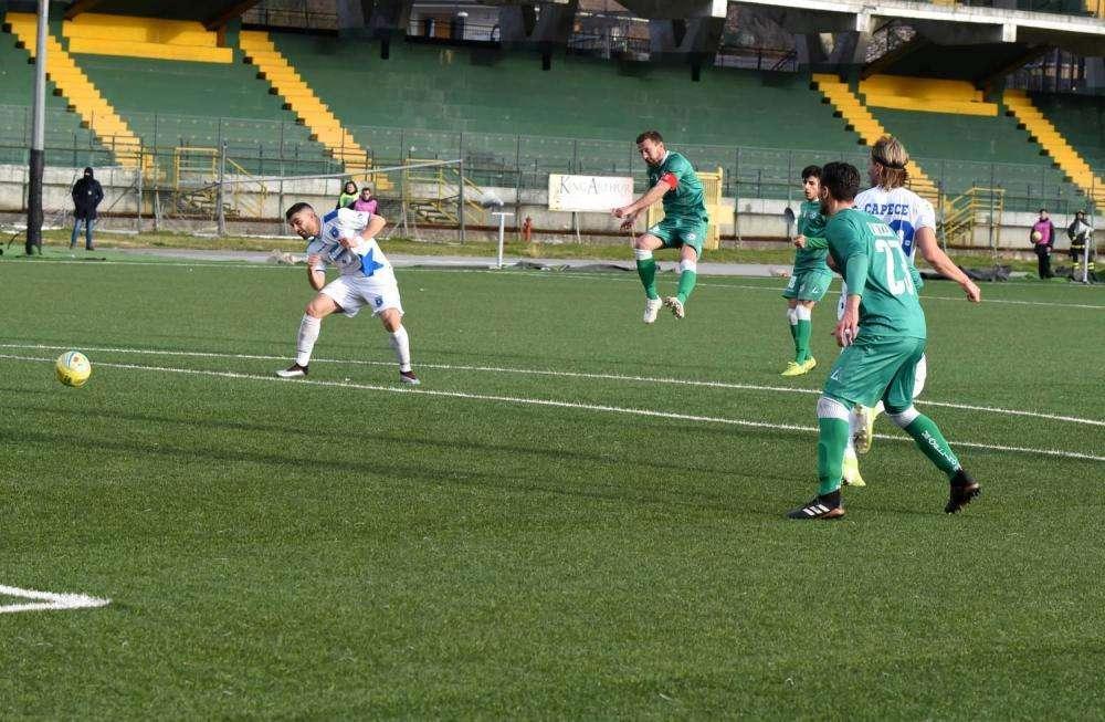 TS: "L'Avellino combatte, ma non basta. Il Bari soffre, ma va a -7 dalla Reggina"