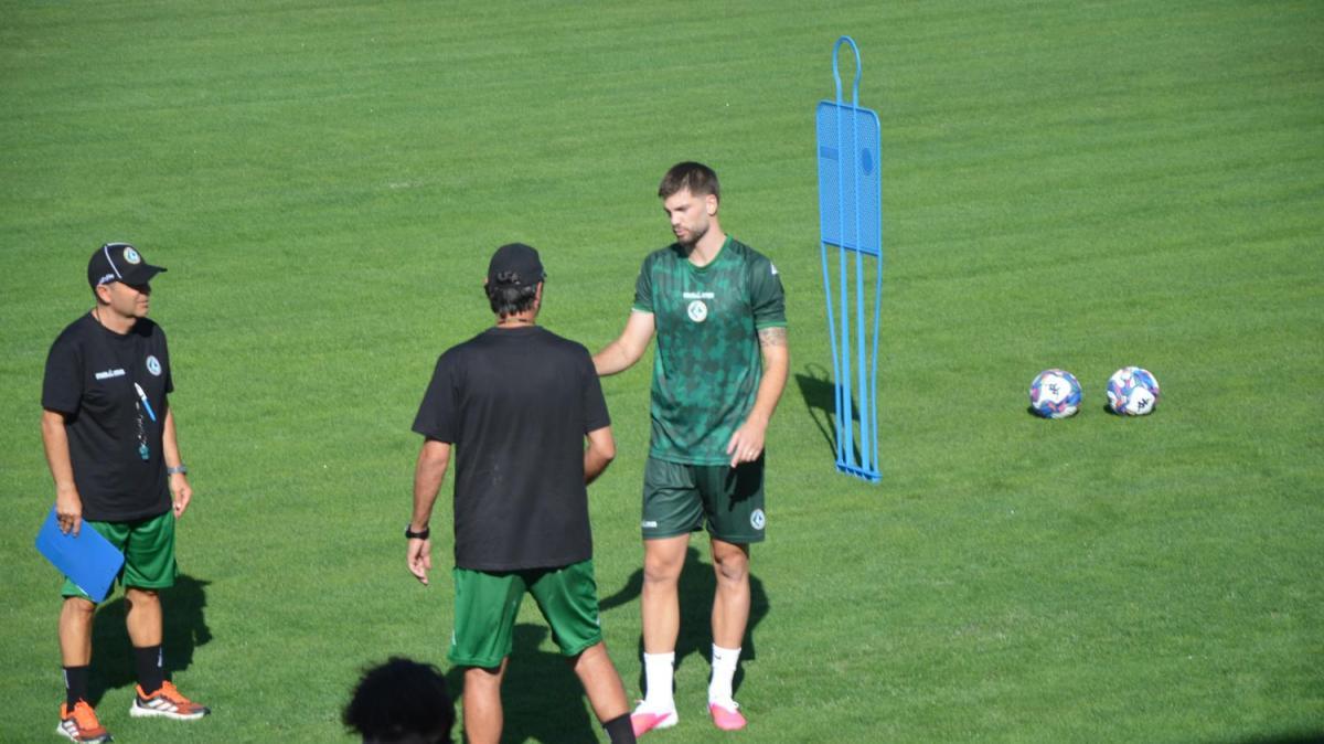 Monza-Avellino 2-0, fine primo tempo: Varela colpisce due volte, difesa ballerina