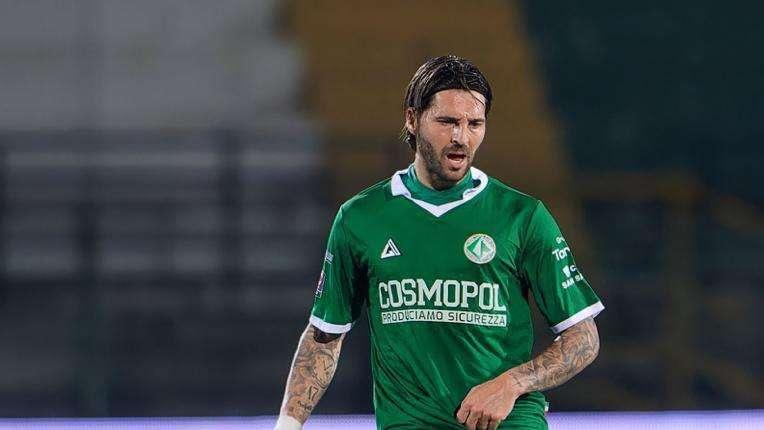 Patierno: "Mi hanno dato del rotto, del finito. Non è facile non allenarsi in gruppo e rivederli solo prima della partita"