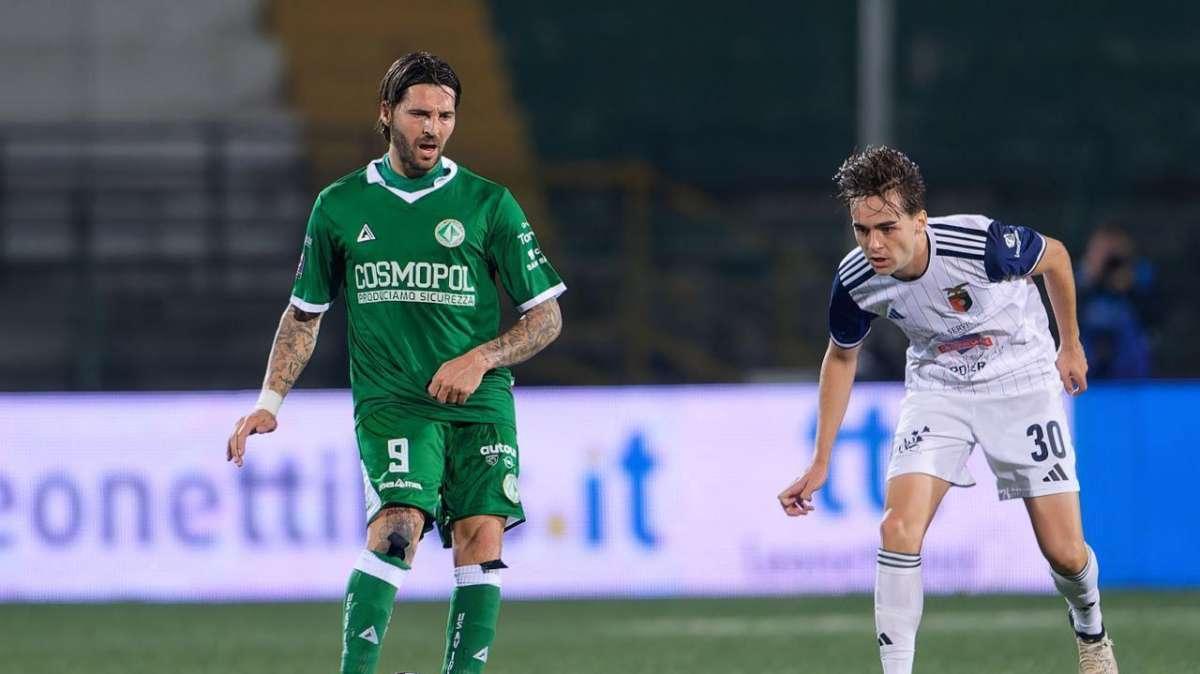 Colpo salvezza al Martelli! L'Avellino espugna Mantova (0-2) e ora sogna i playoff