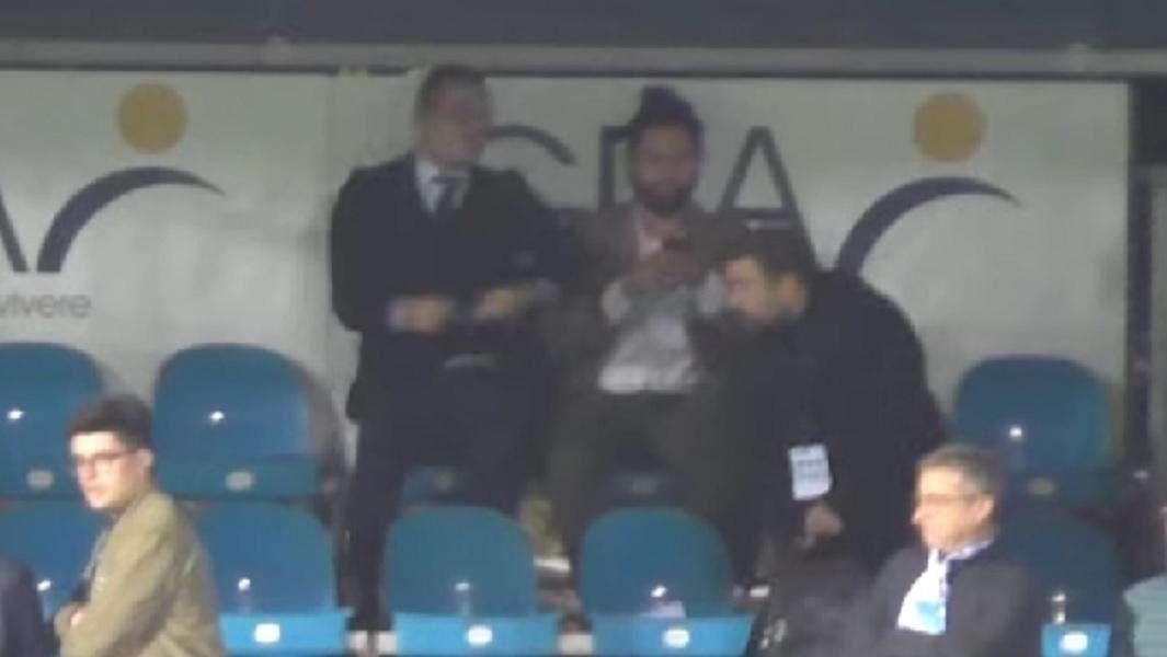 L'Avellino si sblocca in trasferta: De Vito esulta con un ballo liberatorio in tribuna