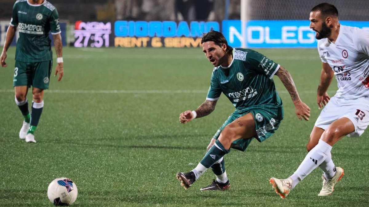 Latina-Avellino 0-5: i lupi giocano a tennis al Francioni, manca un game per il set!