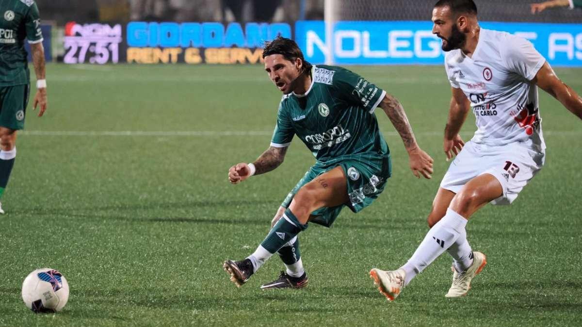 CdS - "Il Catania sfiora il colpo. l’Avellino c’è". Patierno è da 5 