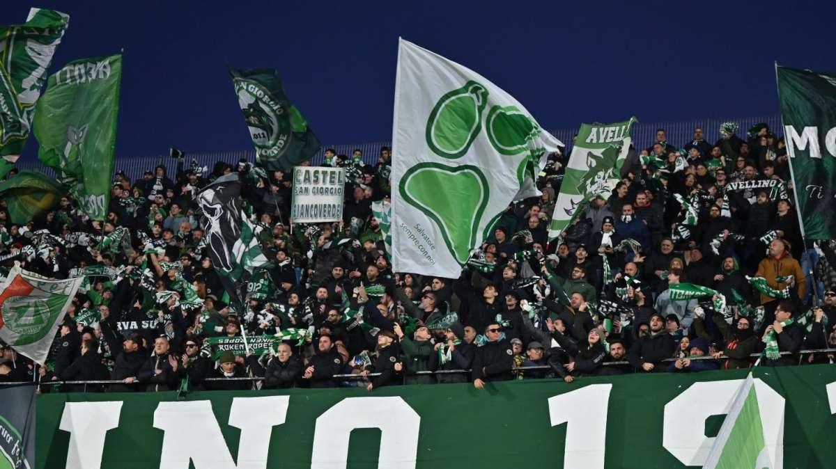 UFFICIALE - Avellino-Bari si gioca alle 21 di venerdì: attiva la prevendita