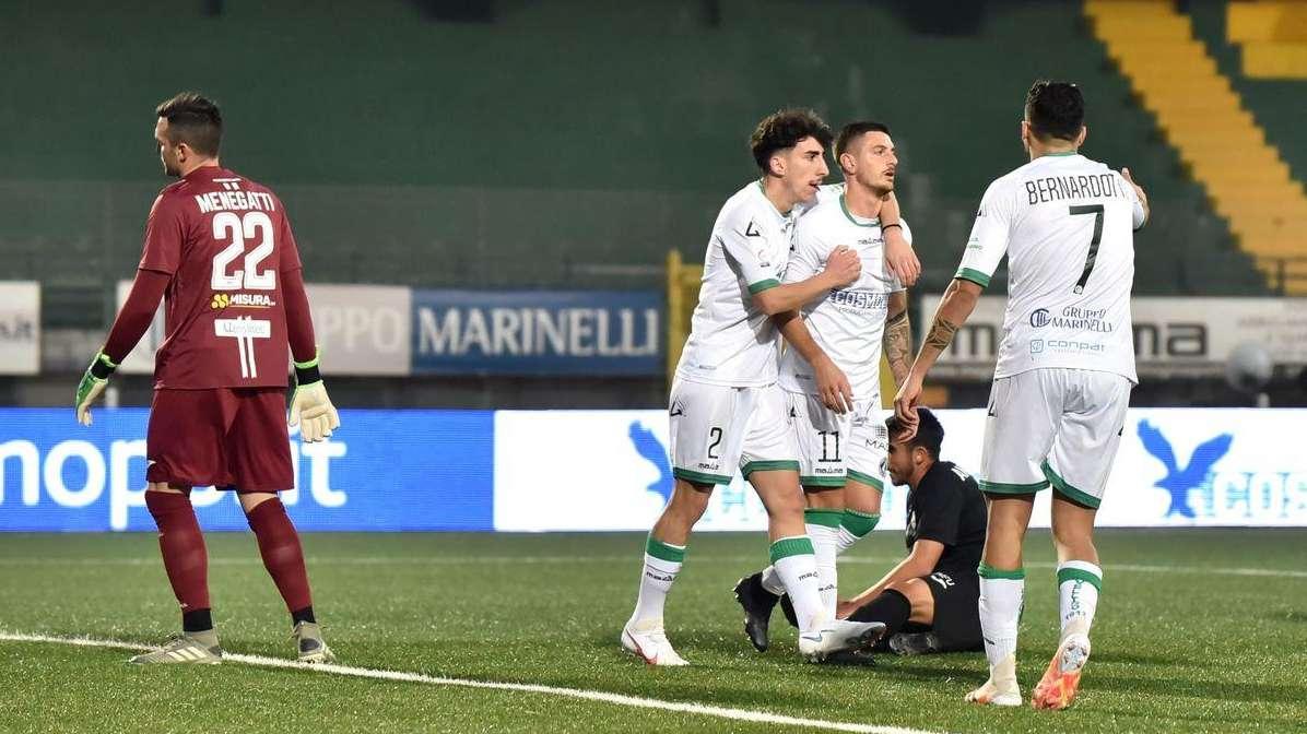Avellino, ecco i convocati per il Bari: solo due assenti, Errico con la squadra