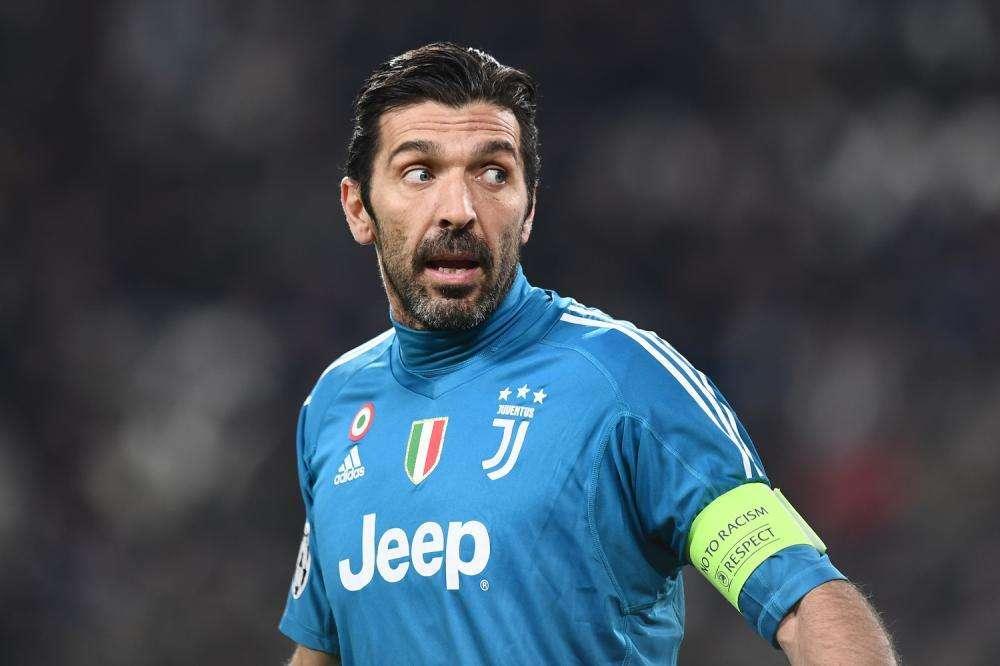 Buffon: "Quando giocava in Serie A tifavo per l'Avellino"
