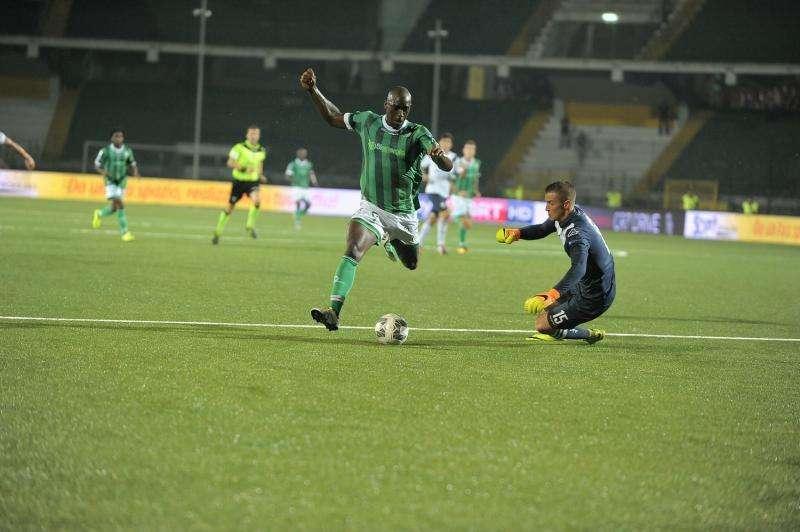 Verona - Avellino 3-1: i biancoverdi pasticciano, il Verona ringrazia e vince