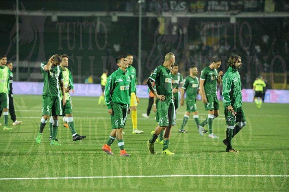 Domani i calciatori dell'Avellino in visita ai bambini del 'Moscati'