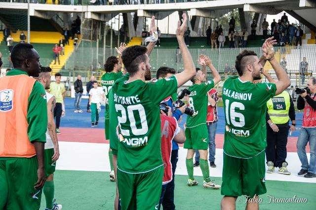 Primo tempo non da grande squadra, il secondo sì. Giusto il pareggio al "Granillo"