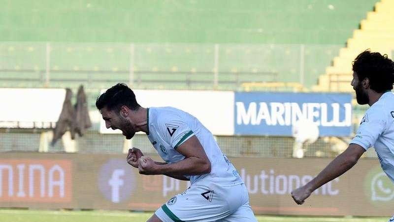 Bianchini, ag. di Dossena: "Ad Avellino sta bene, non sono arrivate richieste, non è sul mercato"