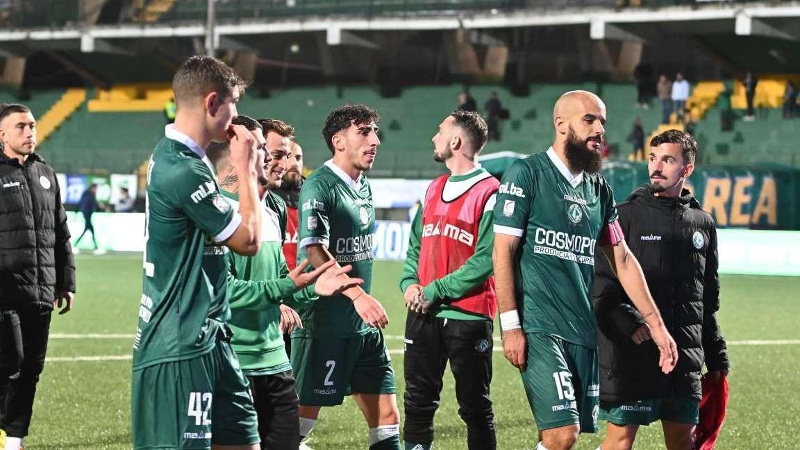 L'Avellino cede: dopo Murano e Auriletto tocca a Marcone, Illanes e Franco. Non mancano le situazioni spinose