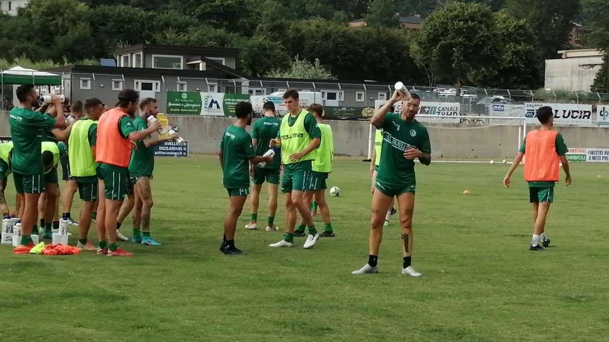 Avellino, domani la ripresa degli allenamenti: due calciatori sotto osservazione