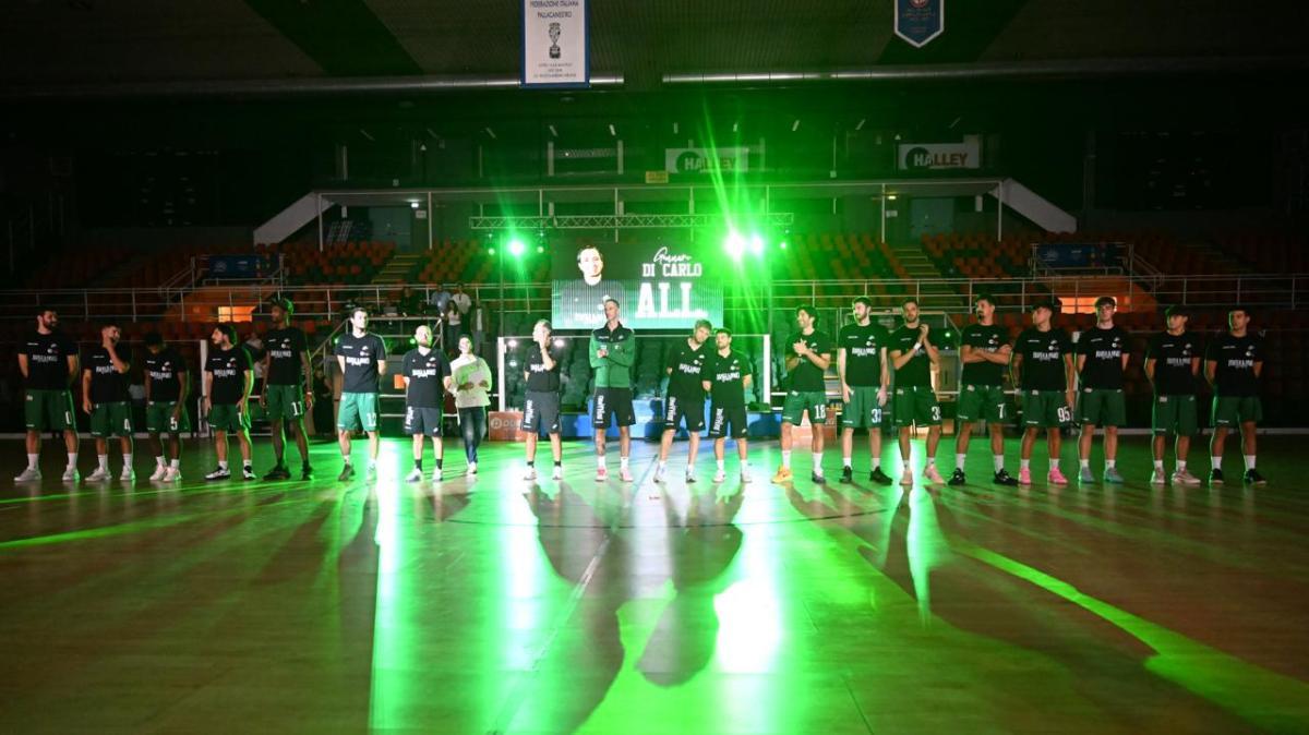 Halley Campania Avellino Basket, alzato il sipario al PalaDelMauro, presentati roster e divise. Il comunicato