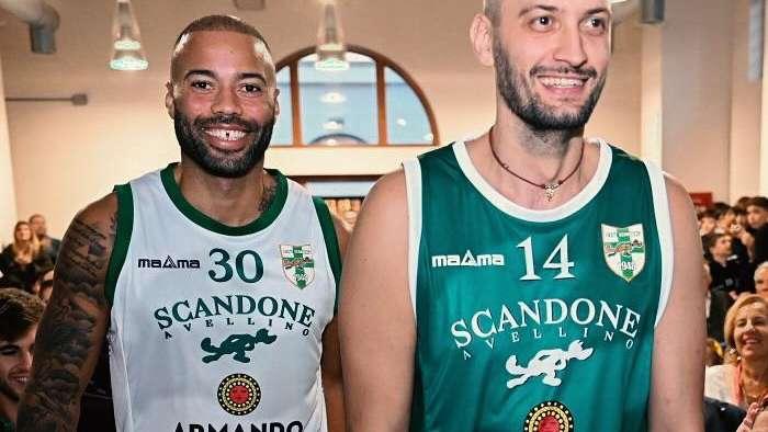 Scandone Avellino, ecco le nuove maglie 