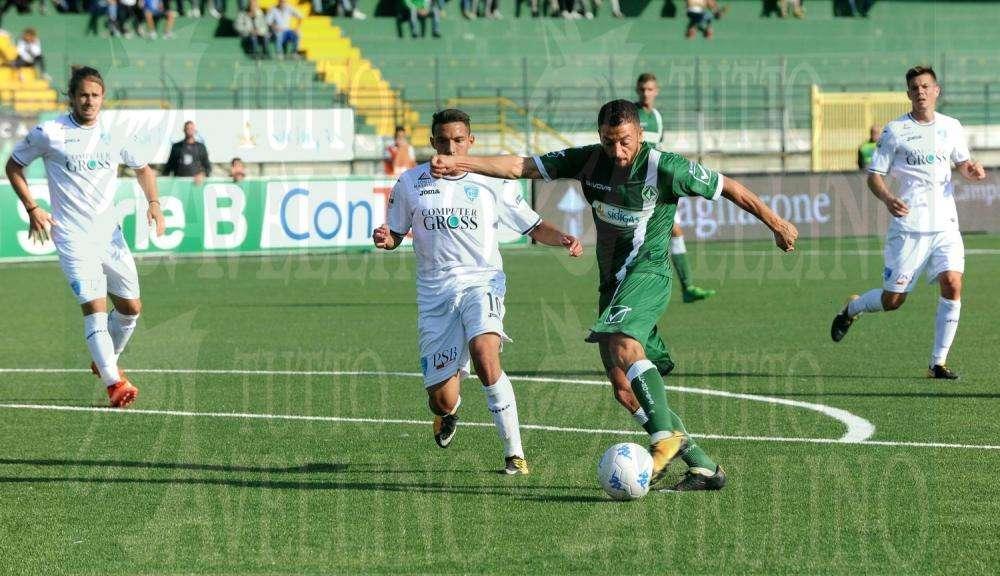Avellino senza idee e involuto: 0-0 contro l'Entella tra i fischi