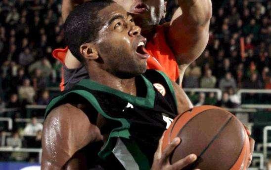 Ufficiale: Chris Warren ritorna alla Scandone