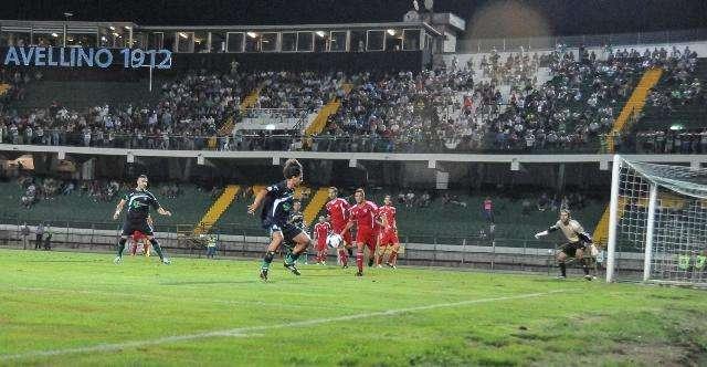 Prima seduta per i lupi presso lo stadio "Sibilia", ancora a parte Togni