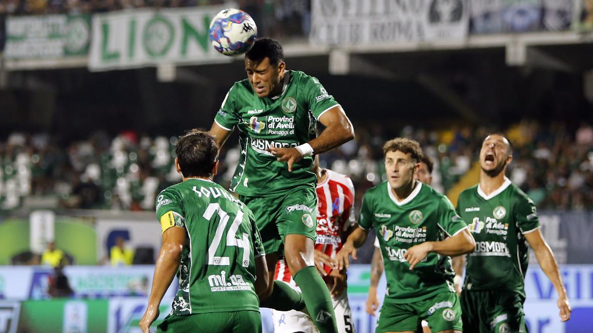Il giornalista marchigiano Bartocci: "Cheddira ad Avellino porterà gol ed entusiasmo"