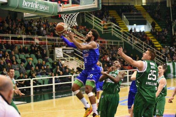 Semifinali scudetto, gara-3 - Avellino-Reggio Emilia: stasera la serie si sposta al "PalaDelMauro"