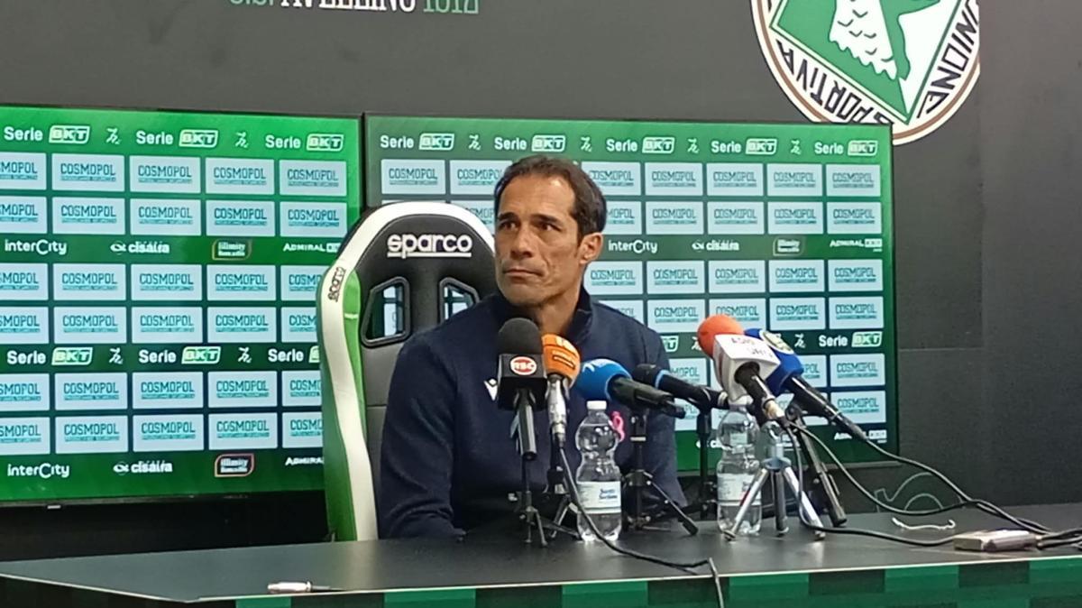 Corradi: "Abbiamo pagato l'approccio fisico, perso tutti i duelli. La colpa è mia. Avellino squadra forte, poche squadre faranno punti al Partenio"
