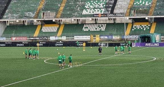 Avellino, ripresa la preparazione: Patierno in gruppo, problemi per un centrocampista