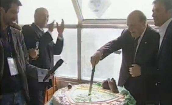 All'intervallo taglio della torta al Partenio