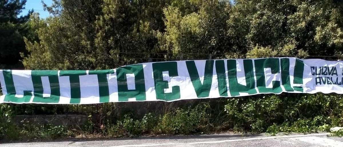 "Lotta e vinci": la Curva Sud carica l'Avellino alla vigilia del match di Palermo