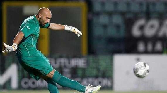 Il gesto di Pane a fine partita è l'emblema di tutto: il portiere indica ai compagni la mancanza di attributi