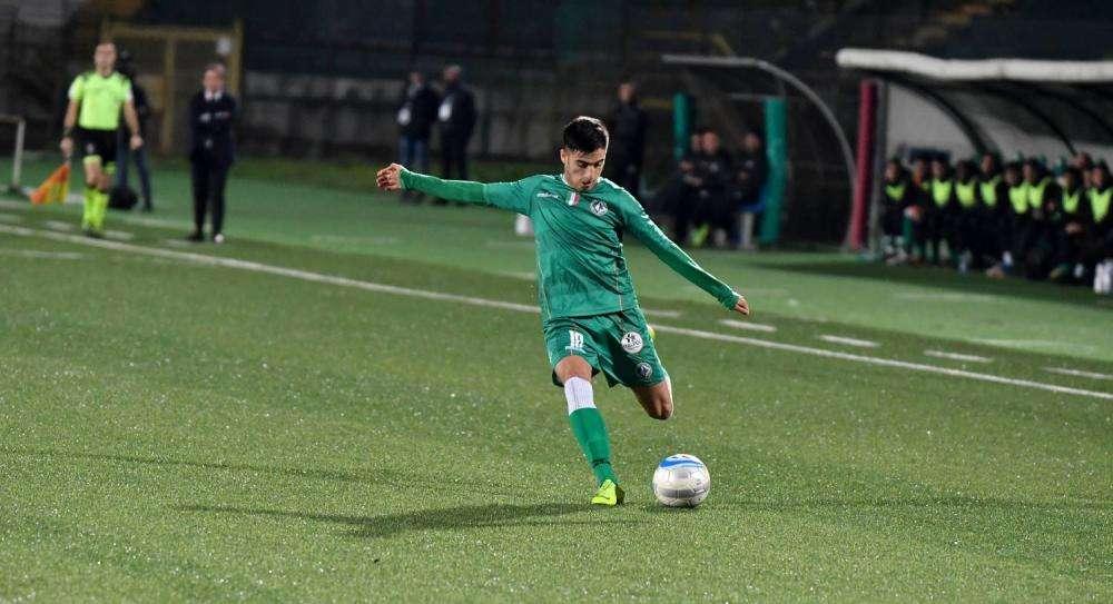 L'exploit di Parisi: l'Avellino lo blinderà con un triennale, due club di Serie A sulle sue tracce