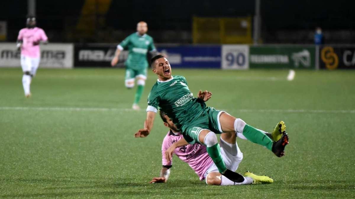 Giudice sportivo: stop per un calciatore del Sudtirol. Avellino: uno squalificato e sei diffidati