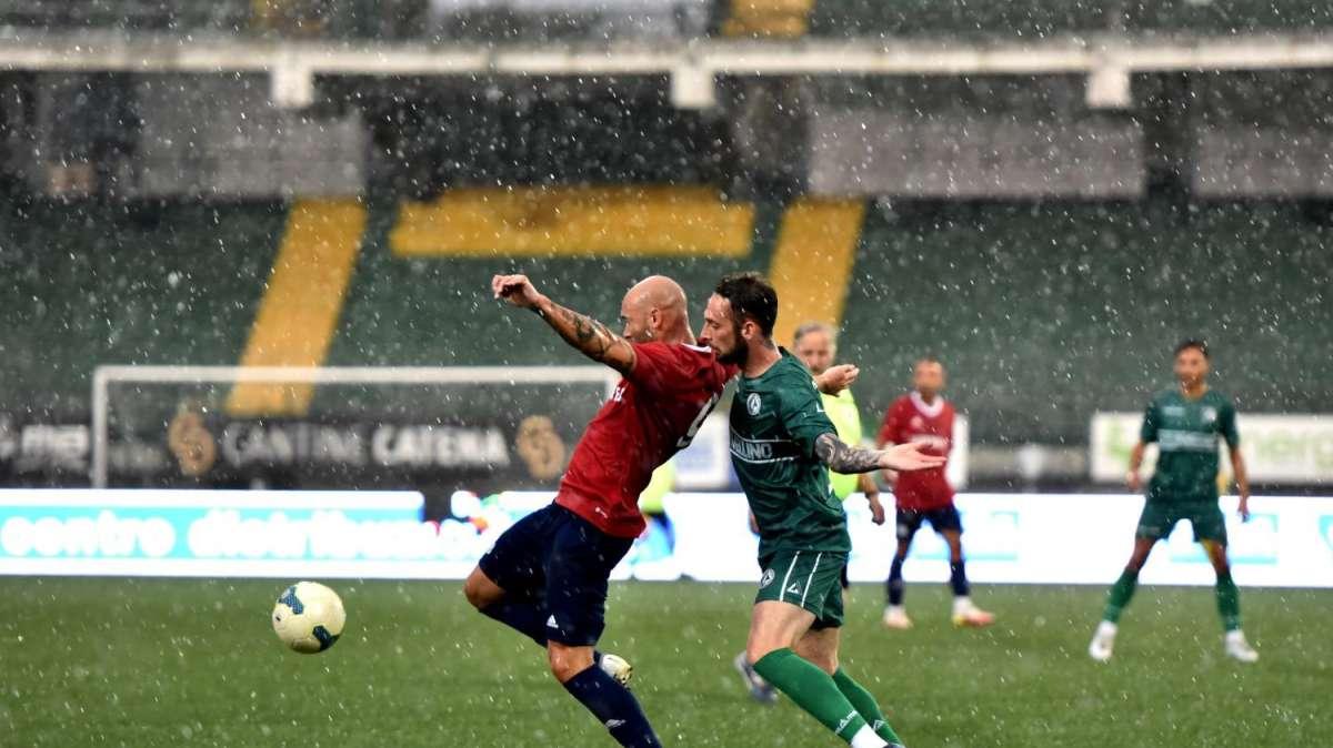L'Avellino si scioglie a Crotone (2-0): prova deludente, quarto stop di fila in trasferta