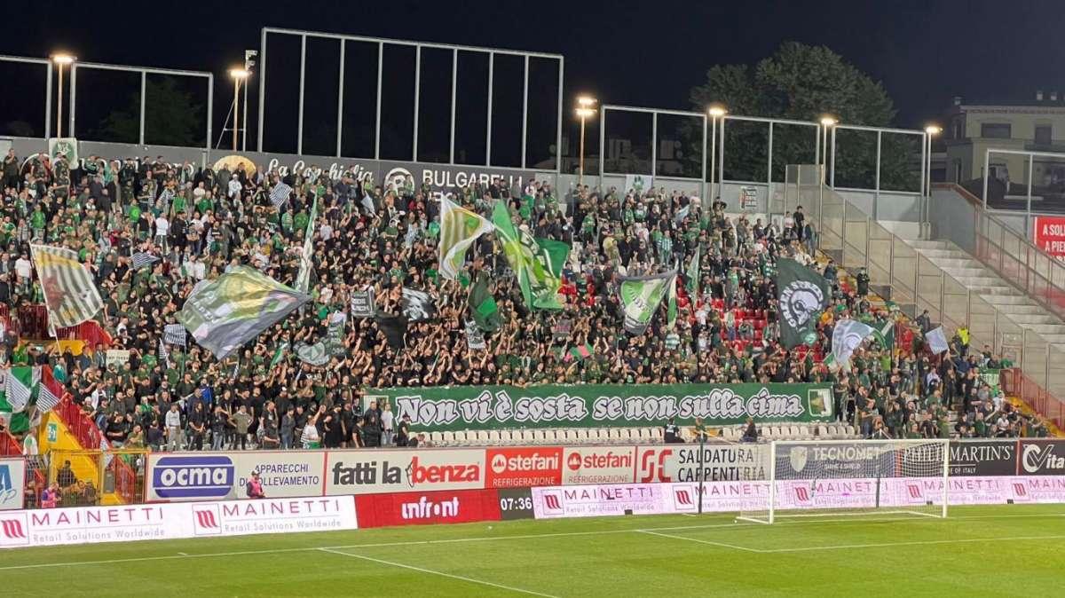 Cinque anni di Daspo al tifoso irpino scarcerato ieri dopo i fatti di Vicenza