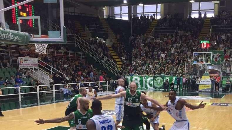 La Scandone piega Cantù 92-86. Super Ragland