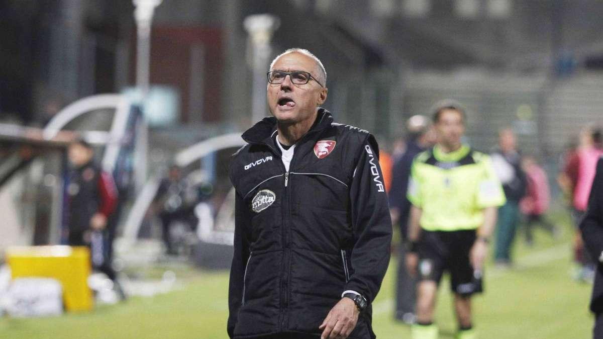 Menichini: "La B se la giocano in tre. Deluso dal Catania, la rivelazione del girone è il Picerno"